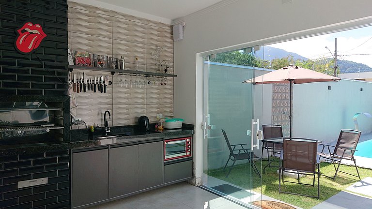 Casa Piscina Churrasqueira Wifi Ar condicionado Caragua