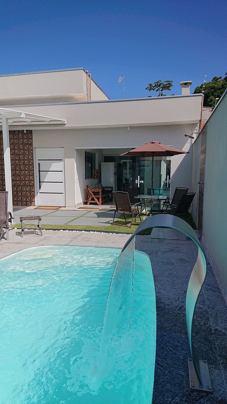 Casa Piscina Churrasqueira Wifi Ar condicionado Caragua