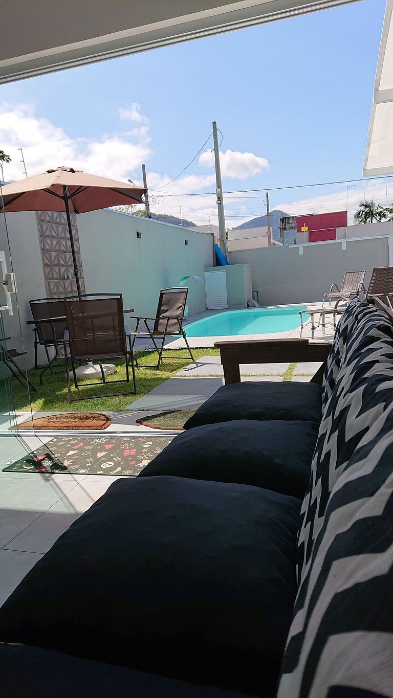 Casa Piscina Churrasqueira Wifi Ar condicionado Caragua